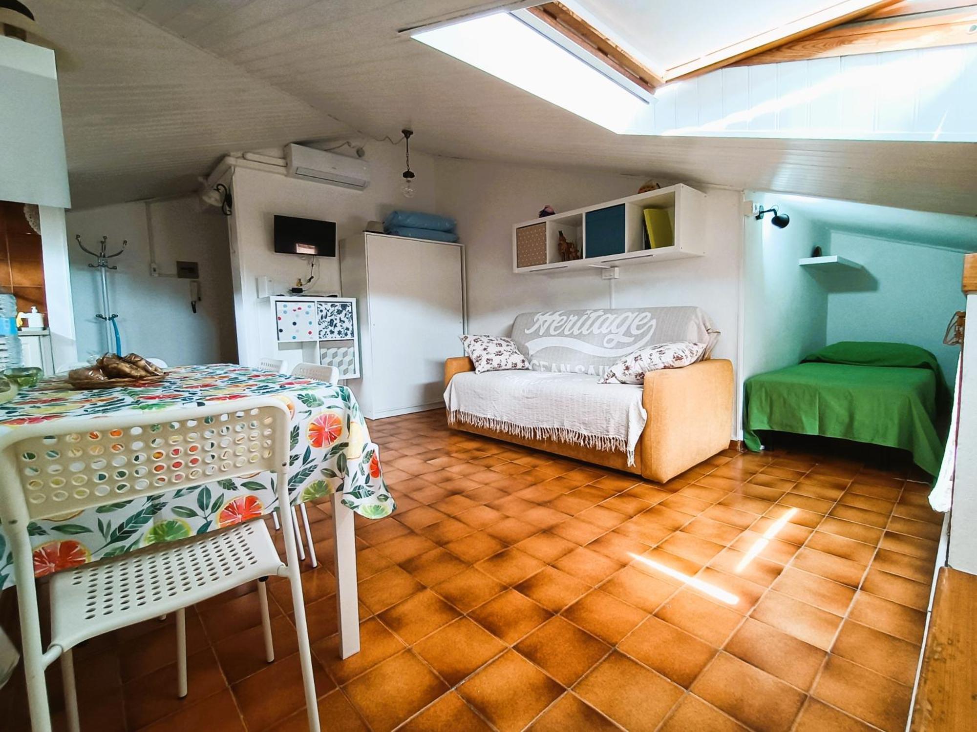 Mansard Apart Alba - Sea 5 Terre-Trekking-Excursions-Relax サン・テレンツォ エクステリア 写真